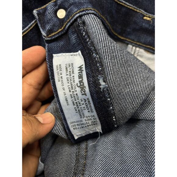 Wrangler Blues Relaxed Fit Jeans Womens Boot Cut Dark Wash Denim Comfort 14x32 - Picture 7 of 10